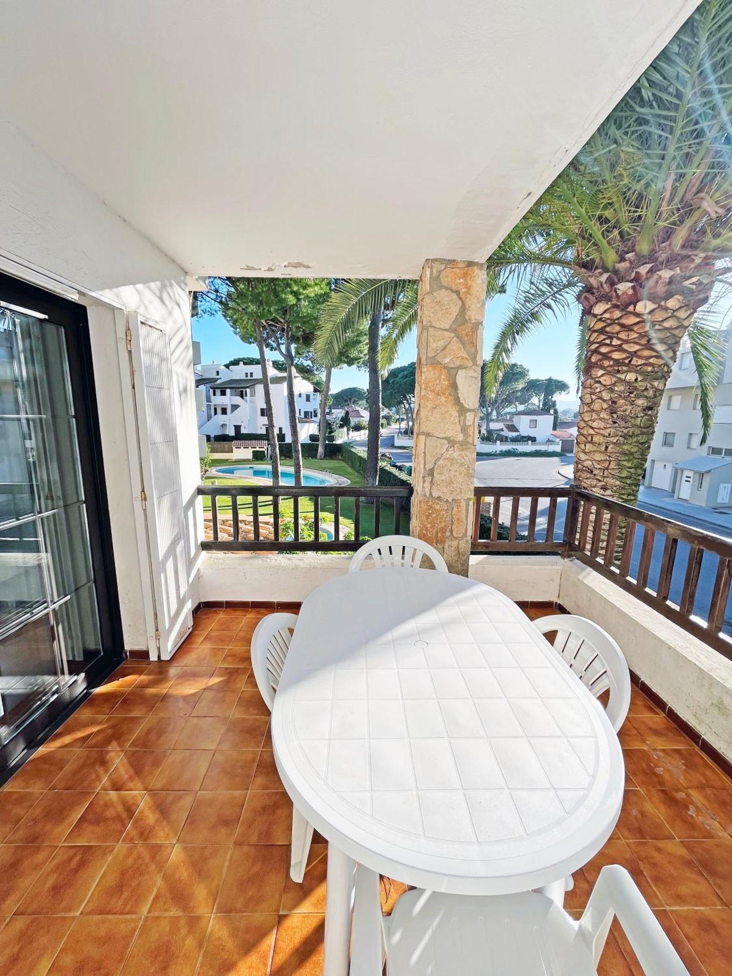 Apartamento En La Escala Con Piscina Y Parking Ля Эскала Экстерьер фото