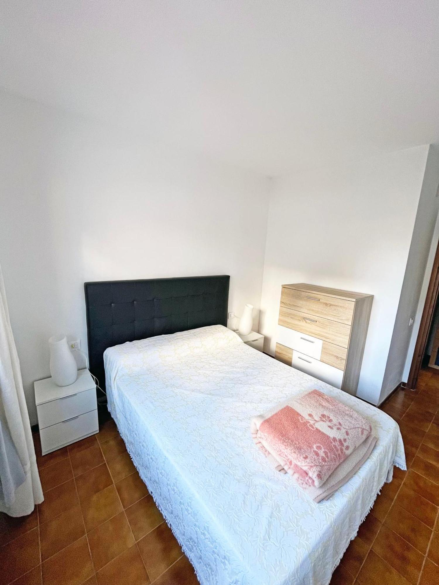 Apartamento En La Escala Con Piscina Y Parking Ля Эскала Экстерьер фото