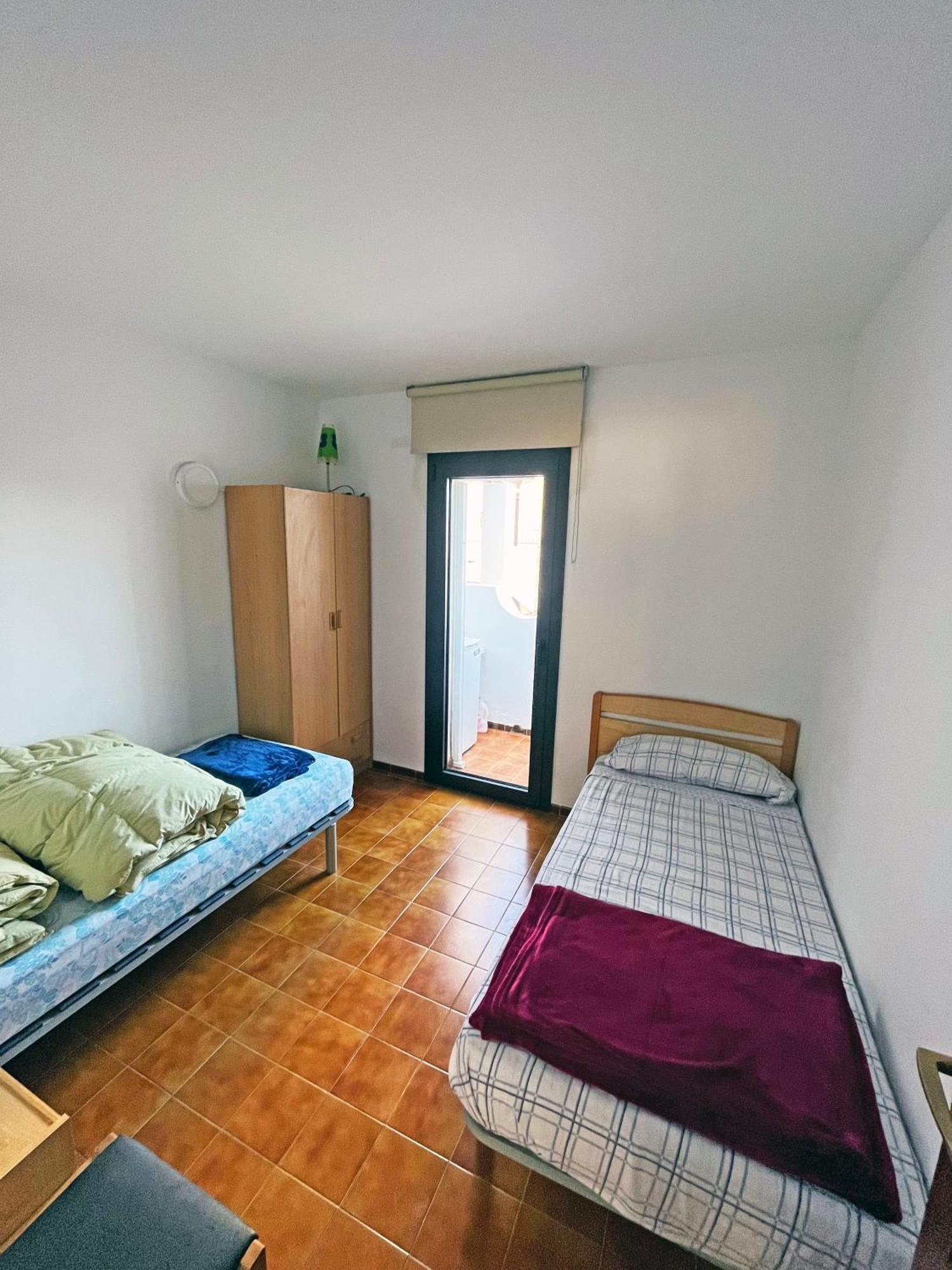 Apartamento En La Escala Con Piscina Y Parking Ля Эскала Экстерьер фото