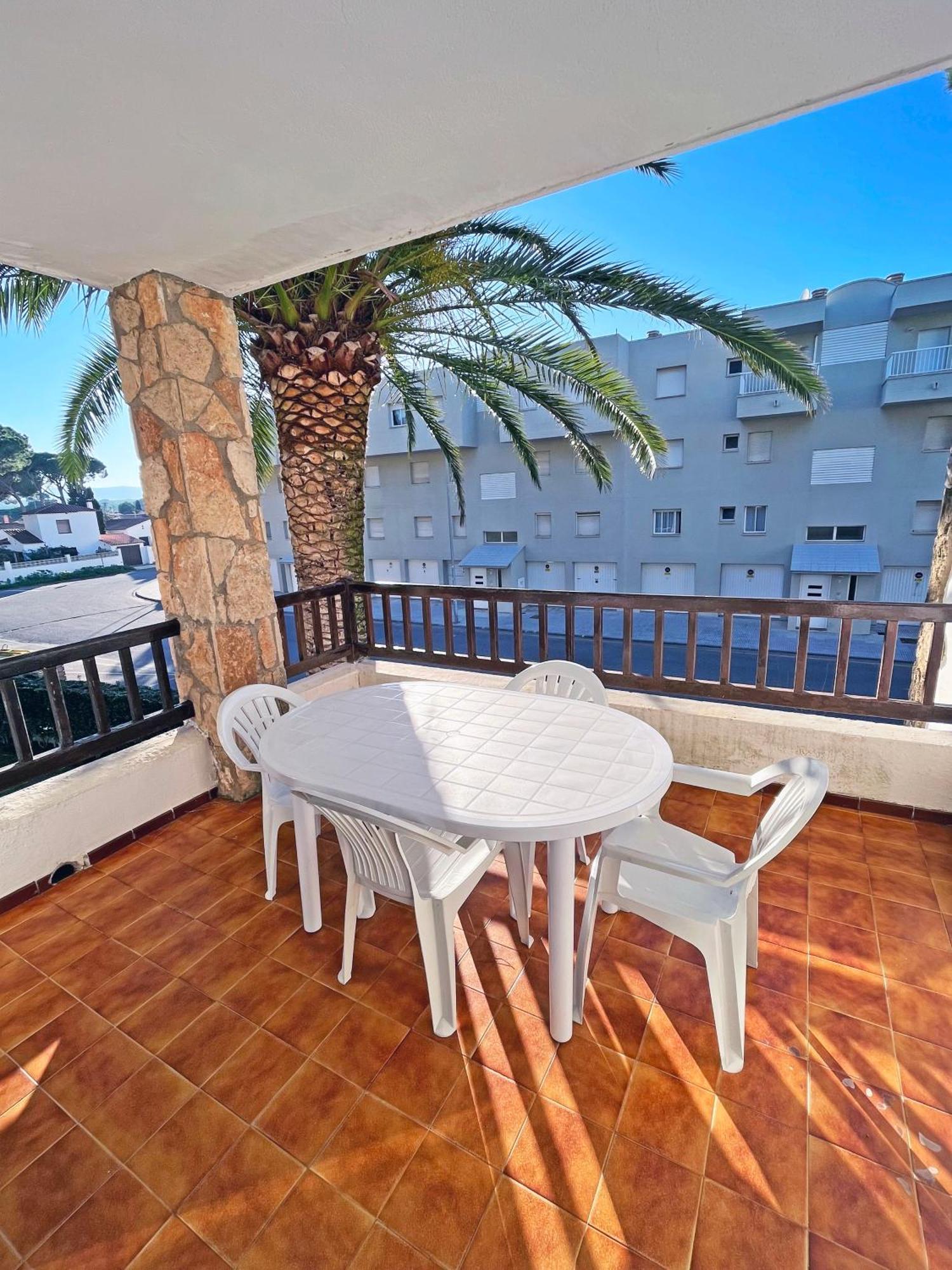 Apartamento En La Escala Con Piscina Y Parking Ля Эскала Экстерьер фото