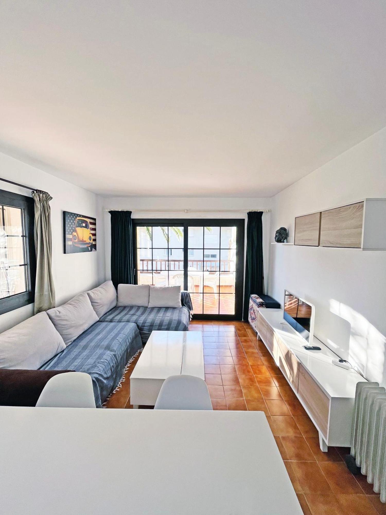 Apartamento En La Escala Con Piscina Y Parking Ля Эскала Экстерьер фото