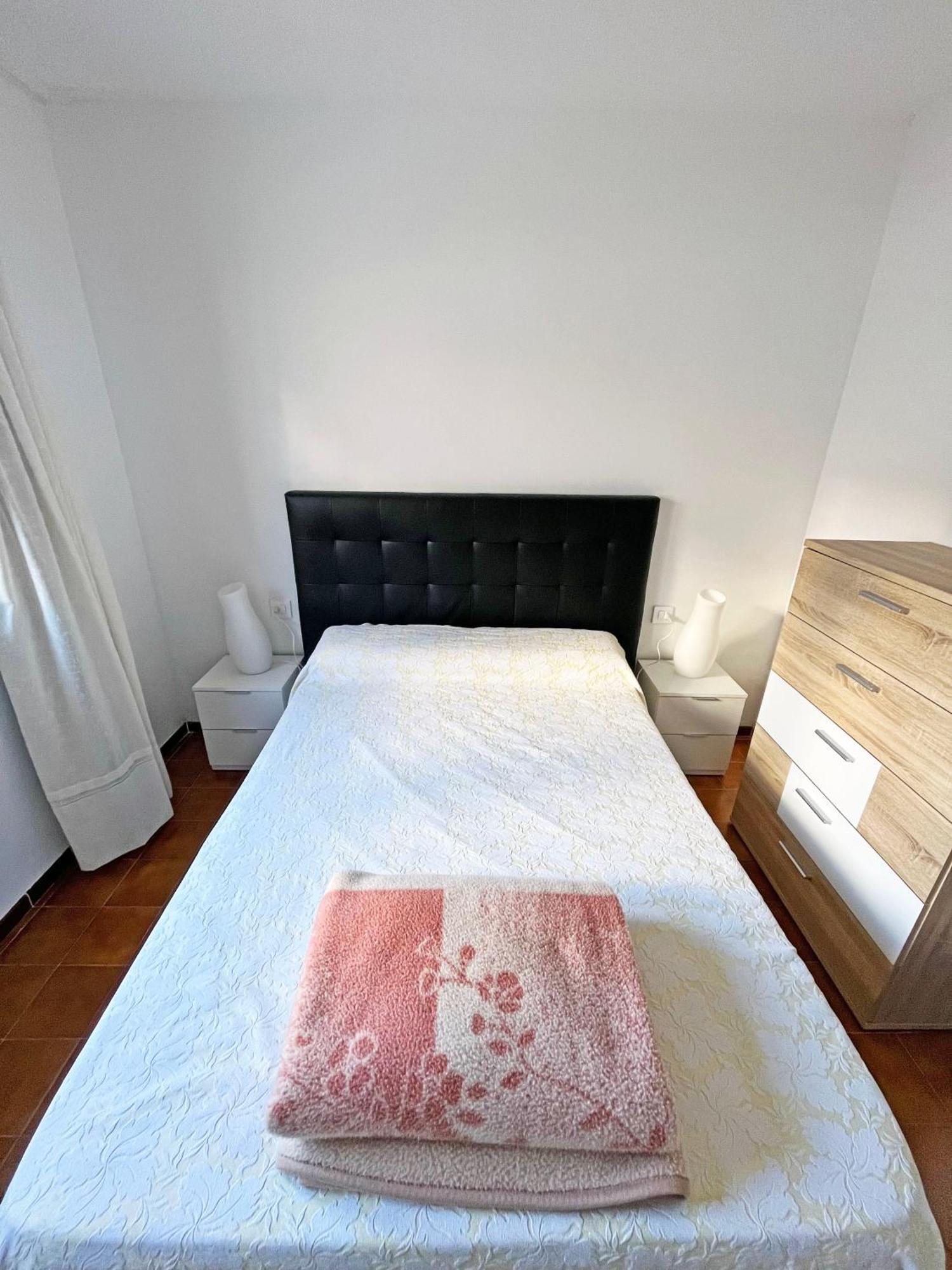 Apartamento En La Escala Con Piscina Y Parking Ля Эскала Экстерьер фото