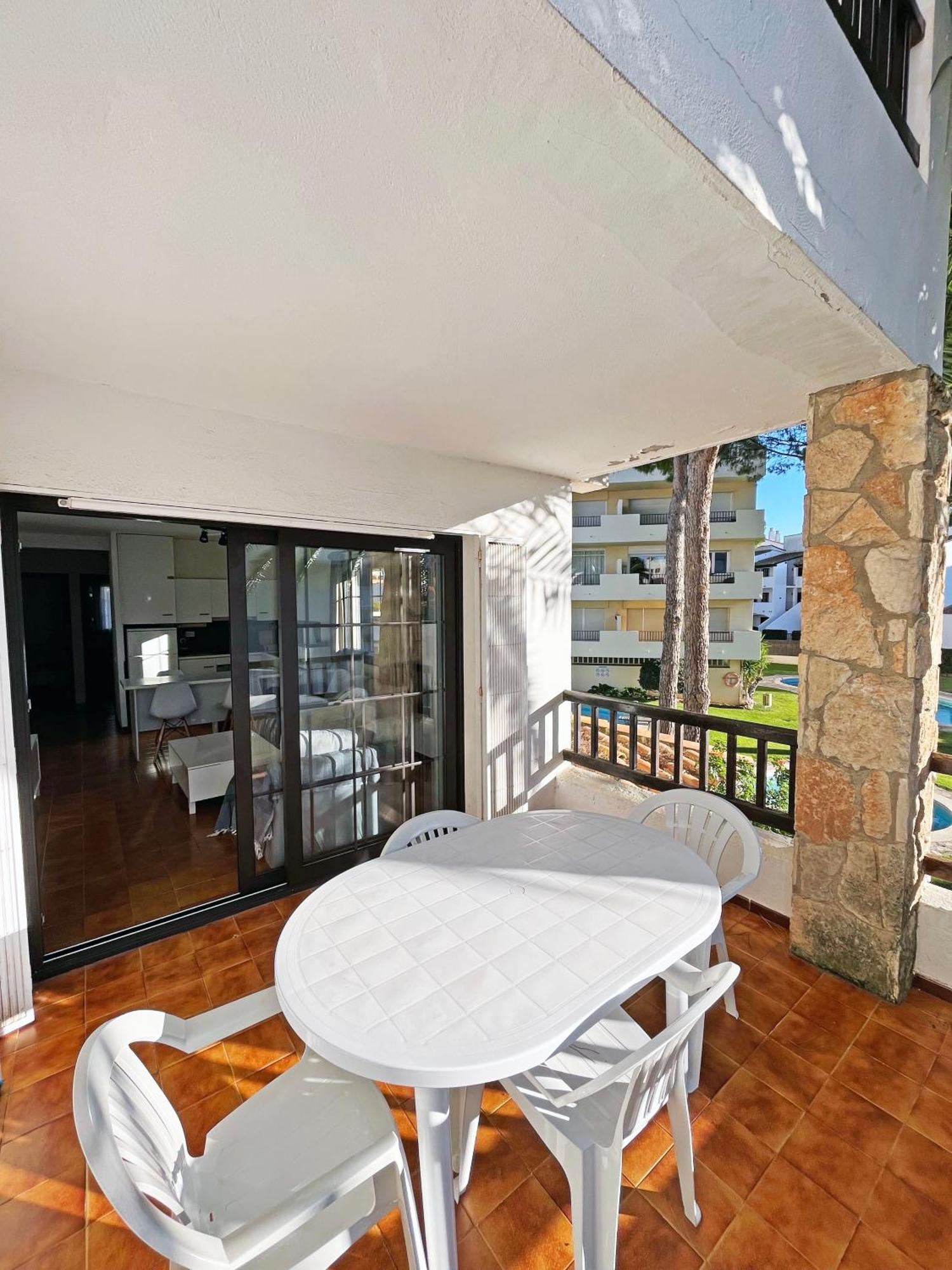 Apartamento En La Escala Con Piscina Y Parking Ля Эскала Экстерьер фото